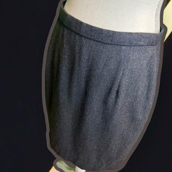 Donna Karan NY Essentials Charcoal Gray Wool Mini-Length Pencil Skirt Size 10 - Picture 3 of 12